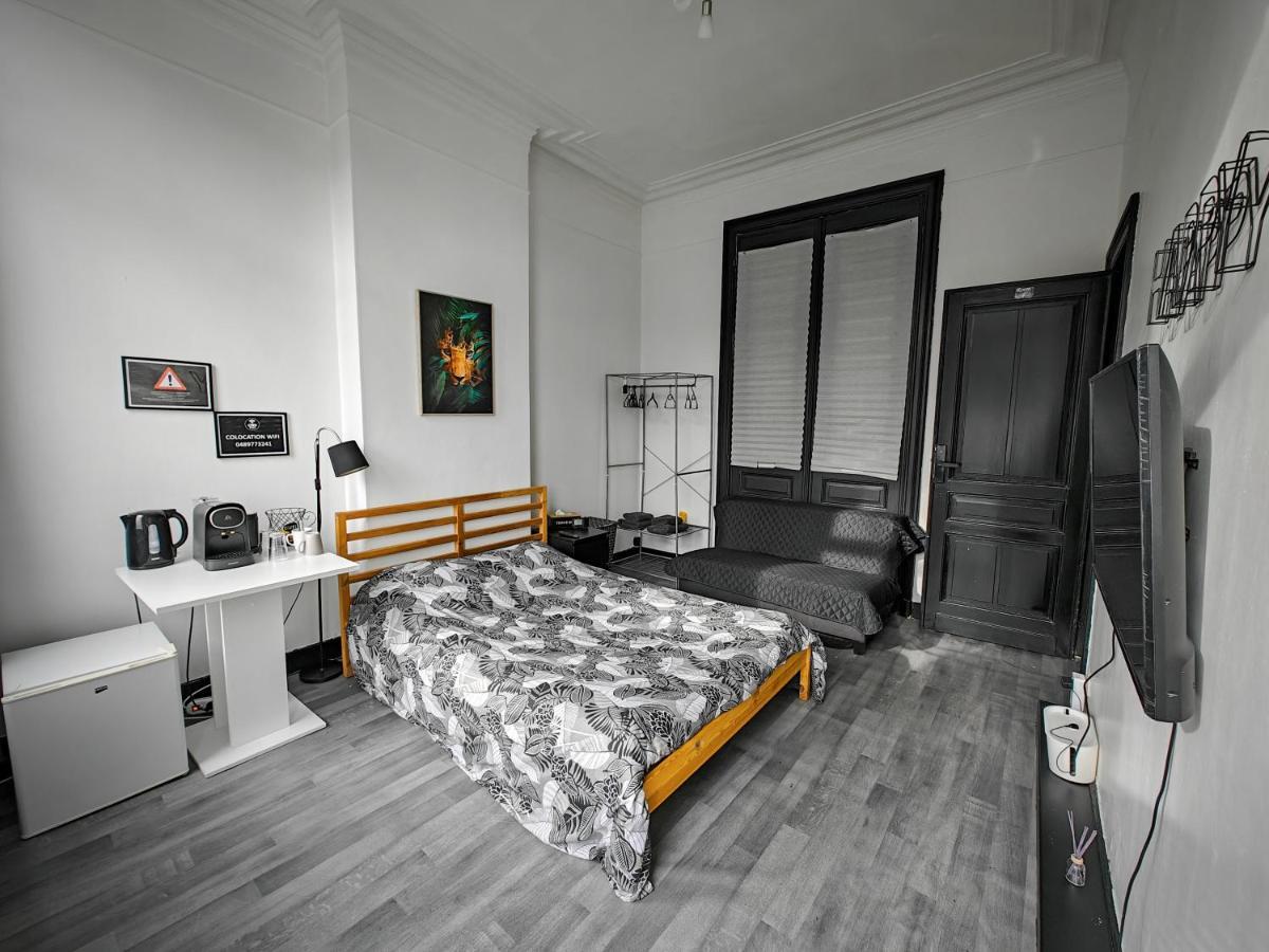 Private Room In Center Of شارلروا المظهر الخارجي الصورة